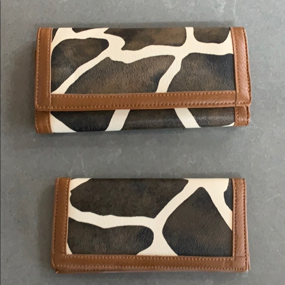 3 fold wallet and check book
